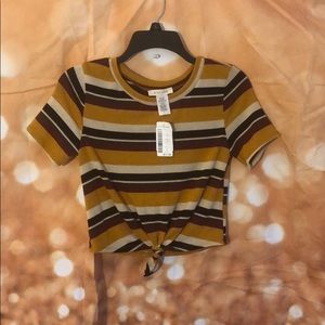 Trendy striped crop tee shirt